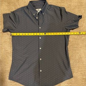 Mizzen and Main Medoum Trim short sleeve